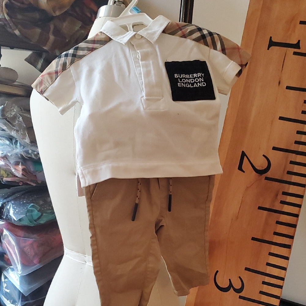 Burberry  (Set)  Flash $109